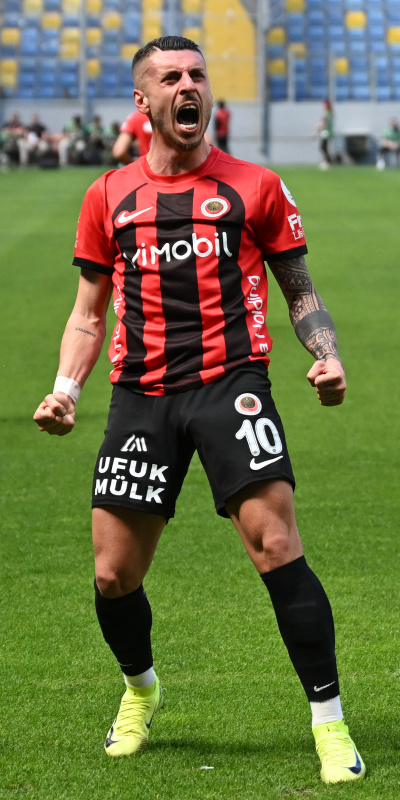 Trabzonspor'da transferde mutlu son!