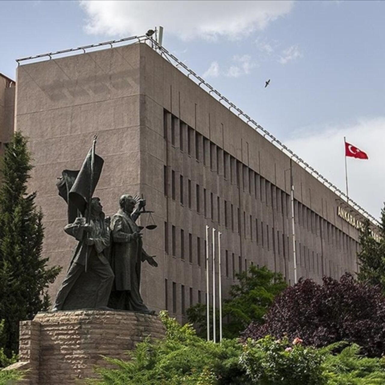 Terör soruşturmasında 178 kişi tutuklandı