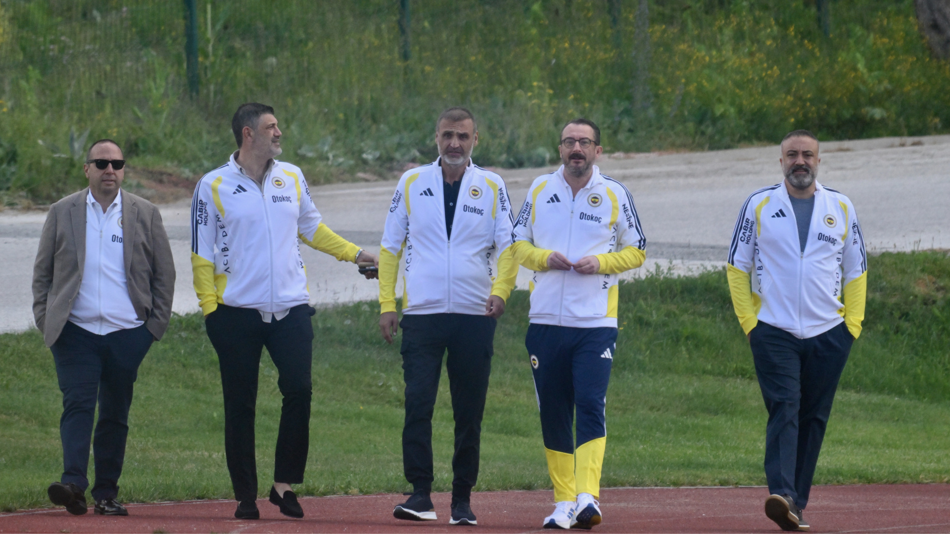 Fenerbahçe Yönetimi Topuk Yaylası'nda Kampa Ziyaret Gerçekleştirdi