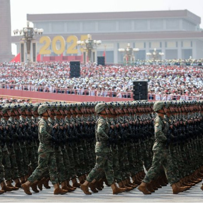 Çin'de 6 general, Ulusal Halk Kongresi üyeliğinden çıkarıldı