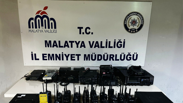 Emniyet frekansı dinleyenlere baskın