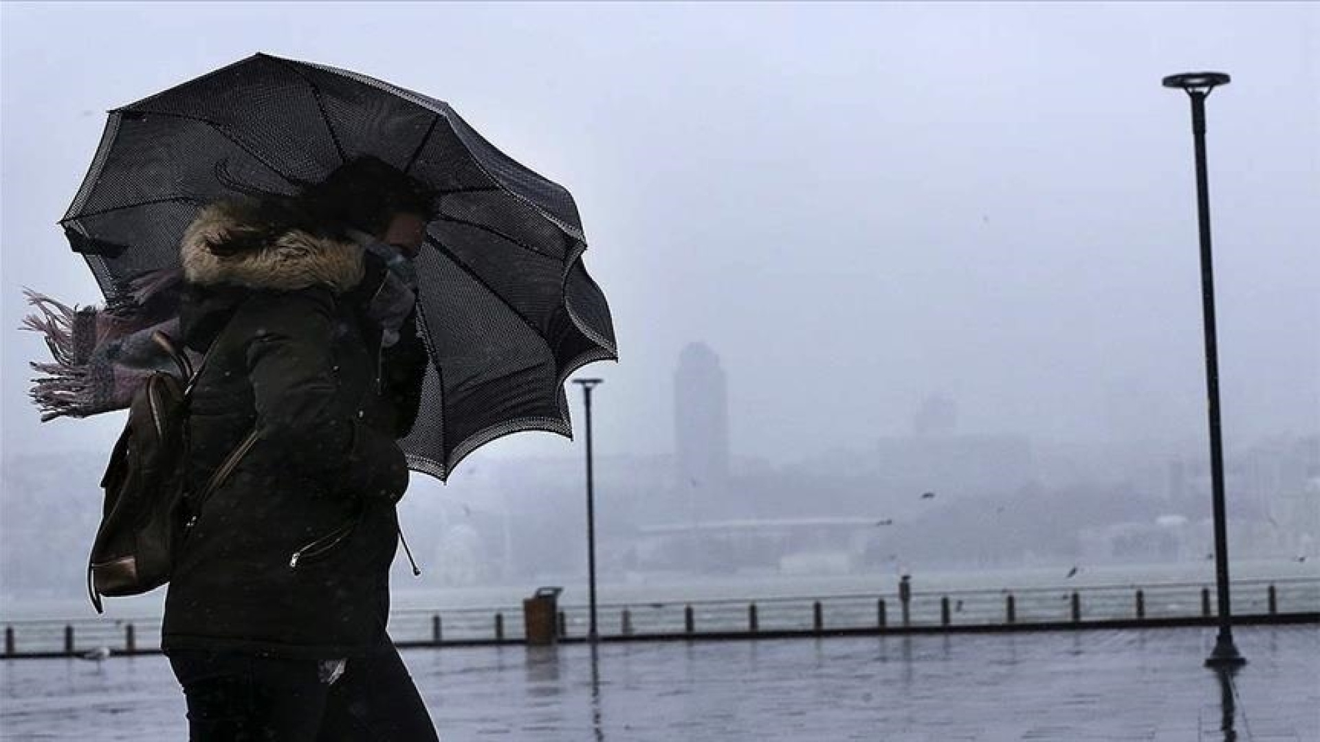 MGM'den Fırtına ve Sağanak Uyarısı: Doğu Karadeniz ve Doğu Anadolu'da Yağış Bekleniyor