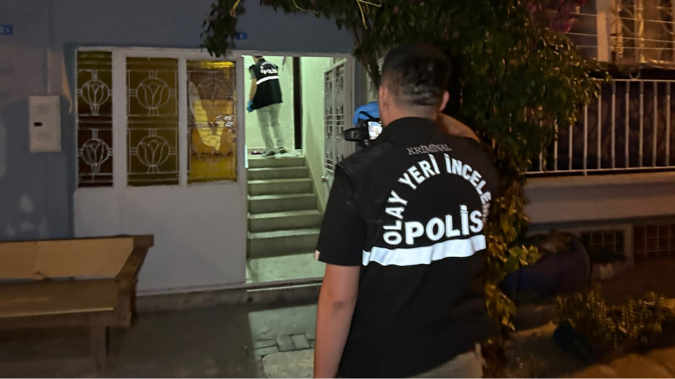 Balkondan düşen kadın öldü