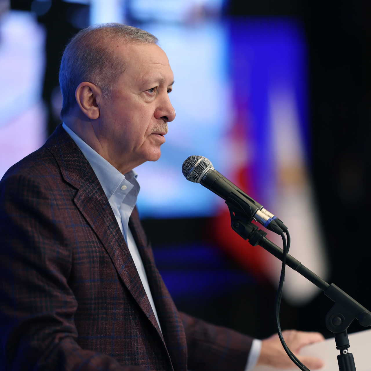 Türkiye'nin Geleceği Tartışılırken, Bir Ailenin Trajik Sonu Ortaya Çıktı