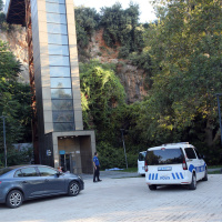Panoramik asansörde facia! 35 metreden düştü!