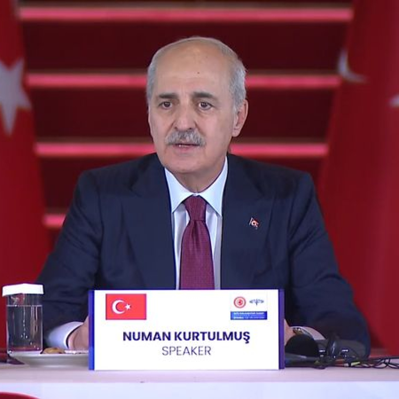 "NATO tarihi bir dönemeçtedir"