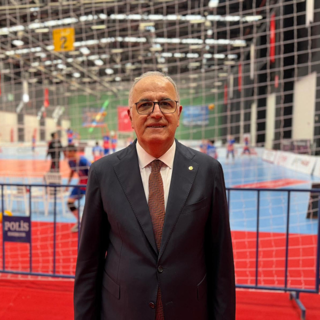 "Türk voleybolu gururumuz olmaya devam ediyor"