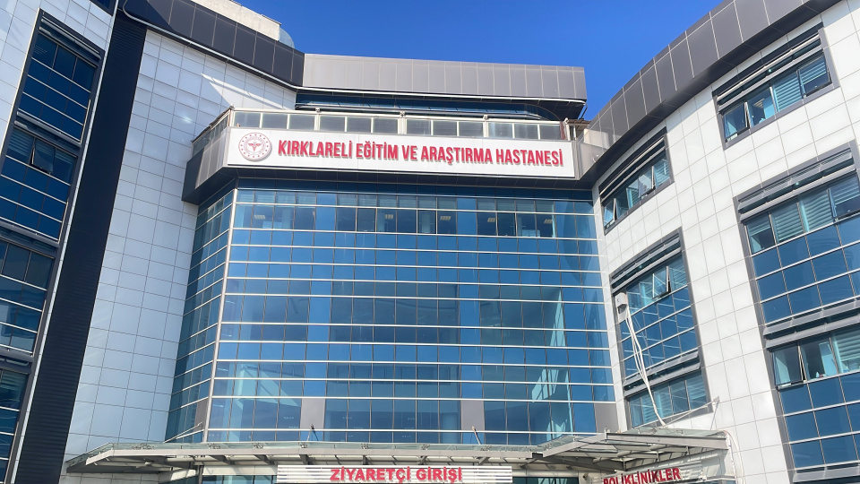 Otomobil devrildi, 3 kişi öldü!