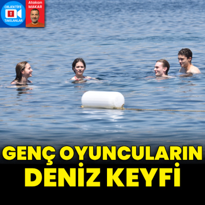 Genç oyuncuların deniz keyfi