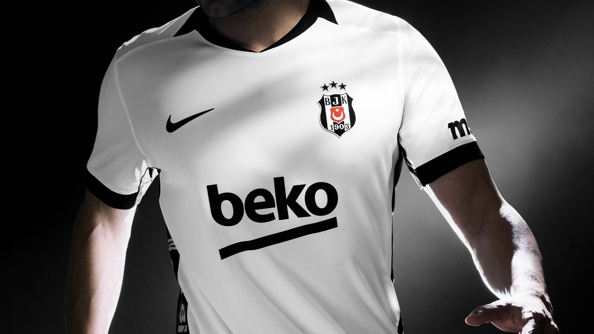 Beşiktaş yeni sezon forma tanıtımı