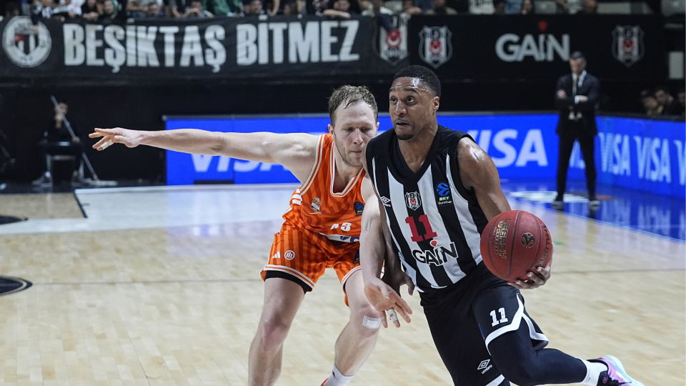 Beşiktaş'ta ayrılık açıklandı!