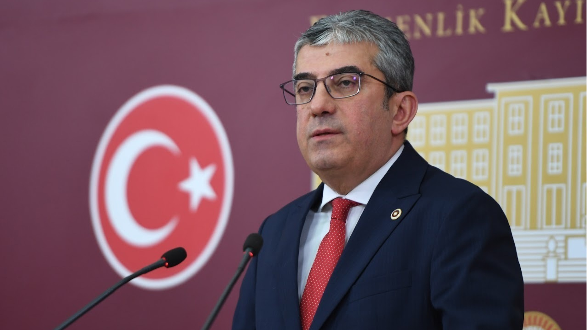 CHP'li Gökhan Günaydın'ın grup başkanvekilliği görevi iade edildi