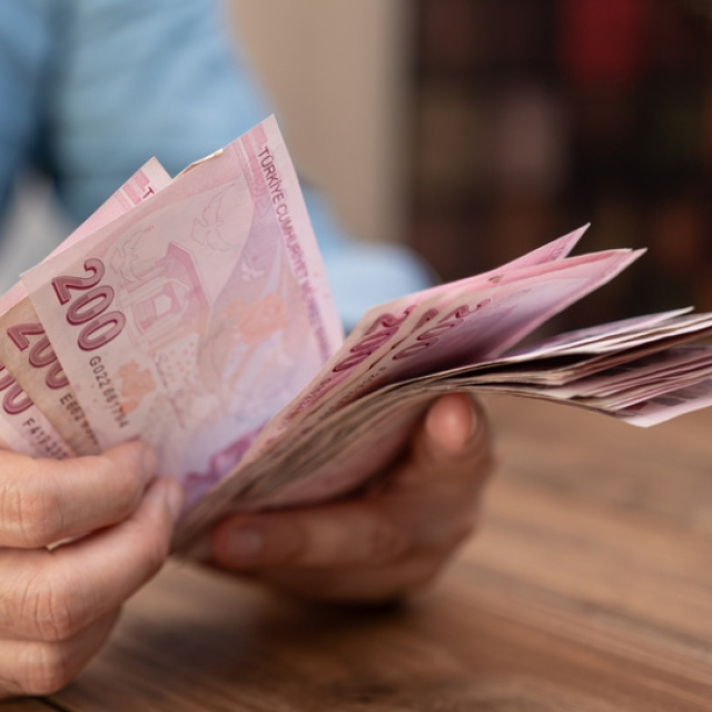 Türk-İş: Açlık sınırı 35 bin TL'yi aştı