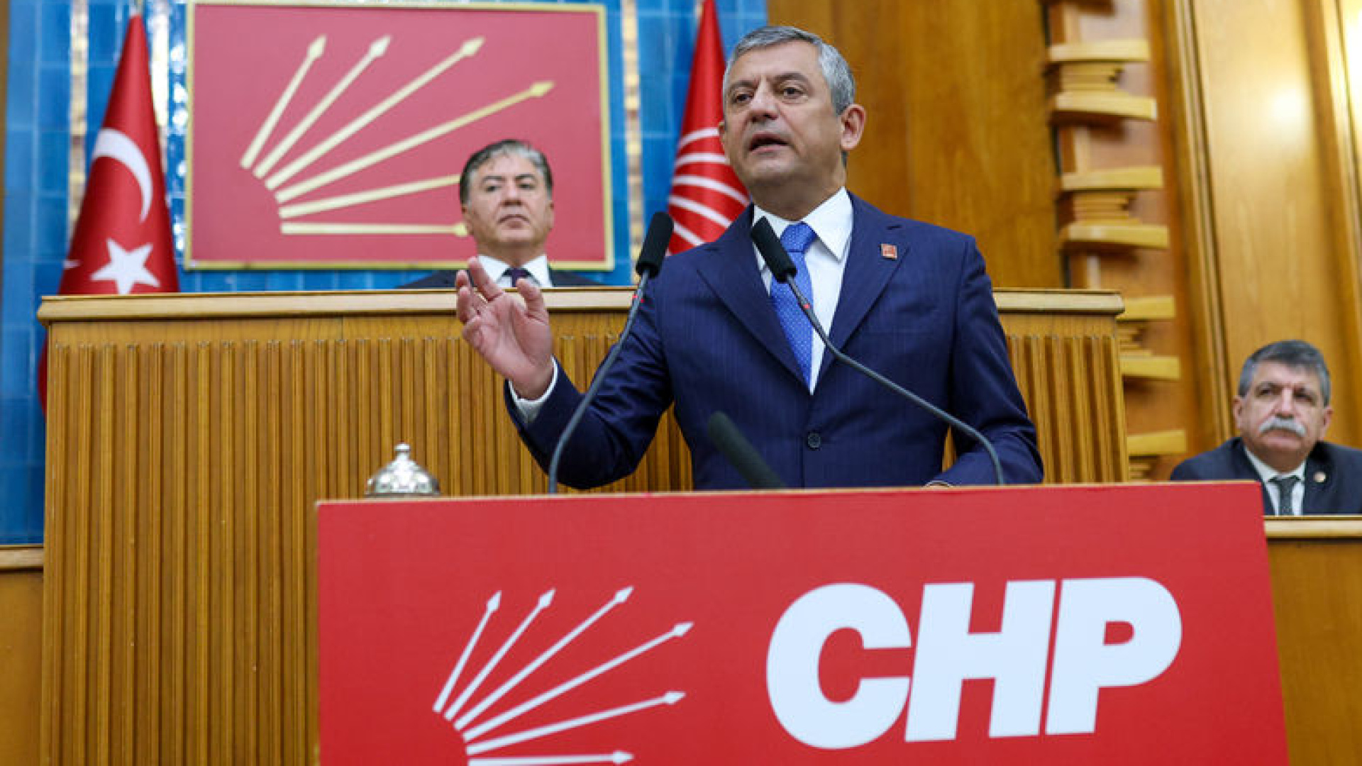 Özgür Özel: Çareyi CHP'de görenlerle birlikte milletin gönlündeyiz