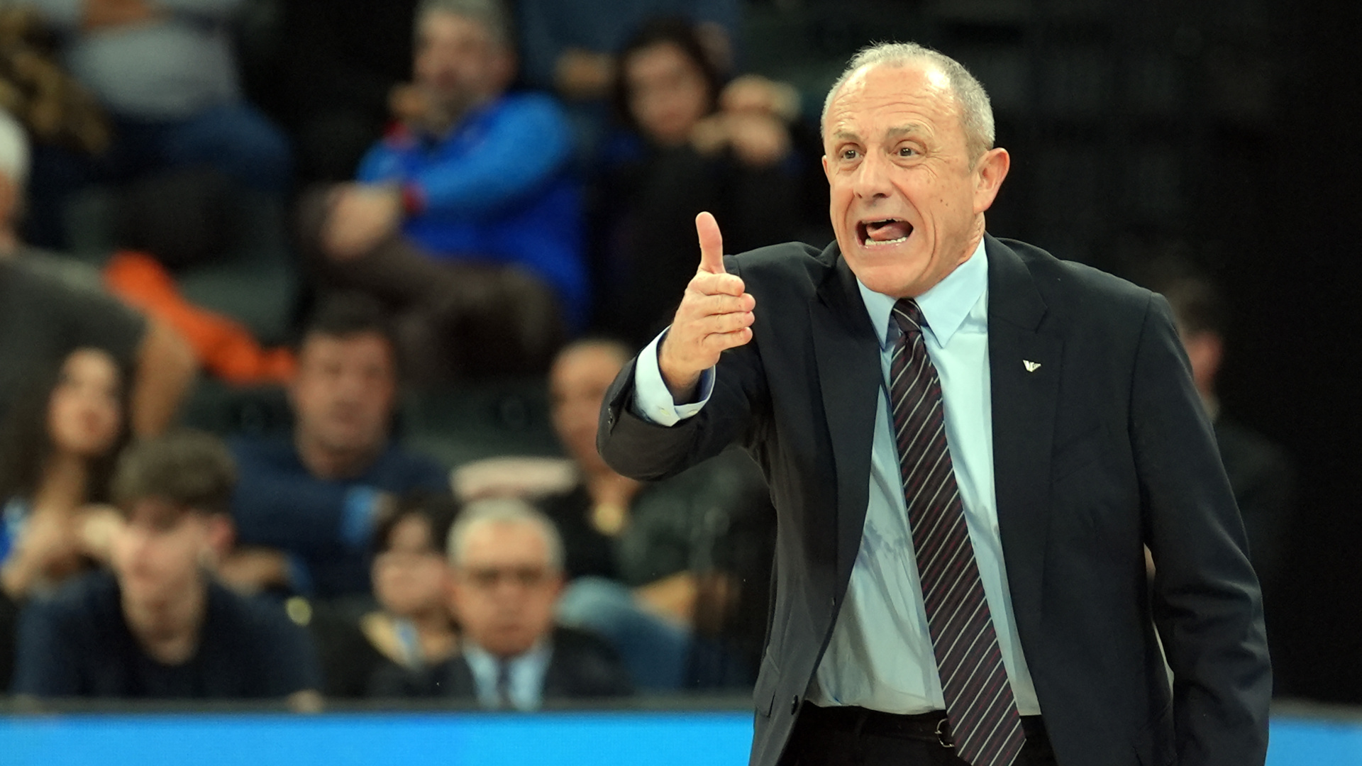 Milano'da Ettore Messina dönemi sona erdi: İtalyan devi yollarını ayırdı
