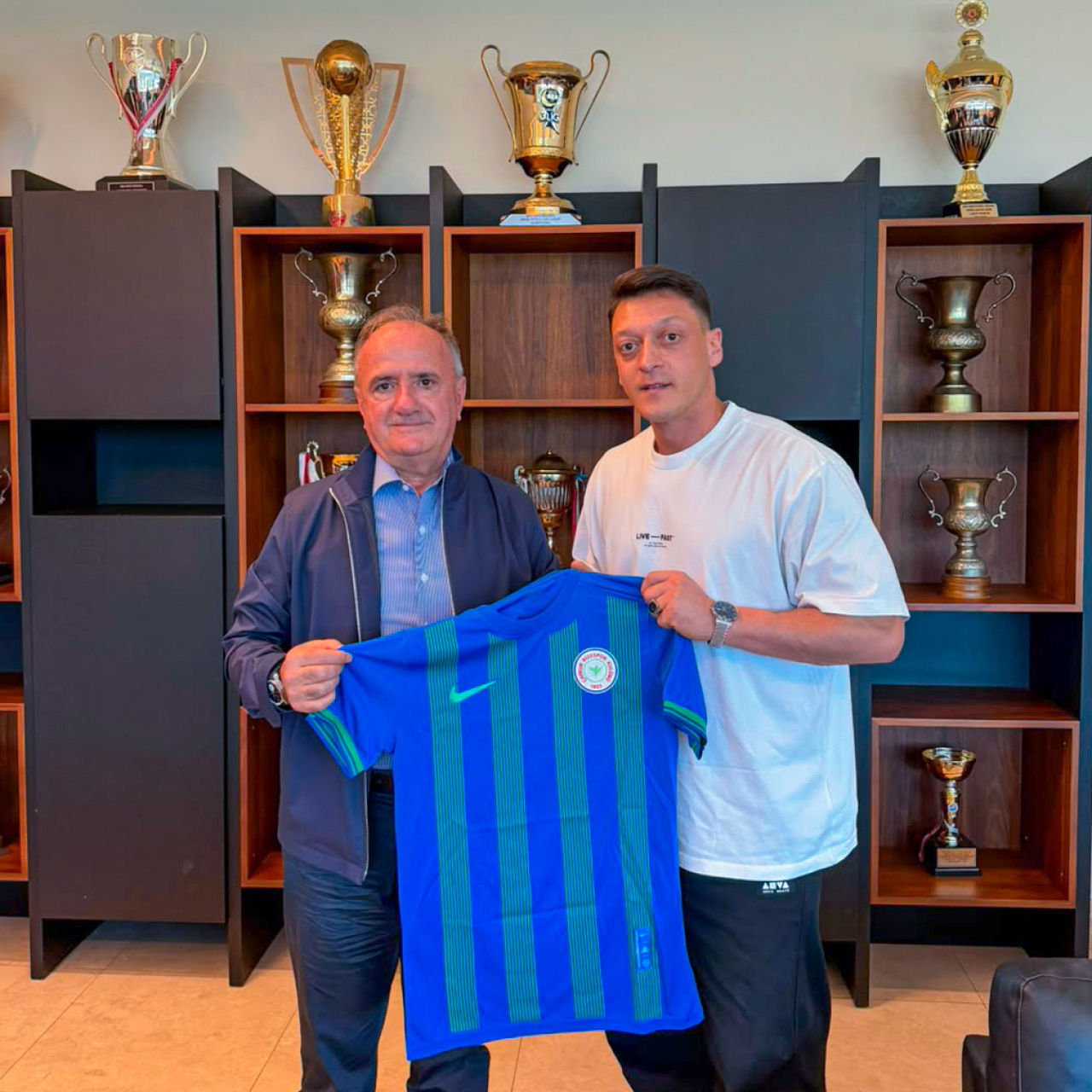 Ç.Rizespor'dan Mesut Özil'le iş birliği!