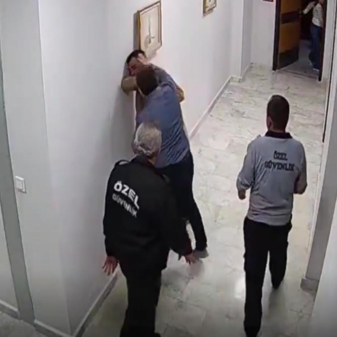 Sivrihisar'da İki Çalkantı: Hastane Müdürü ve Güvenlik Görevlisi İddiaları Ortaya Çıktı