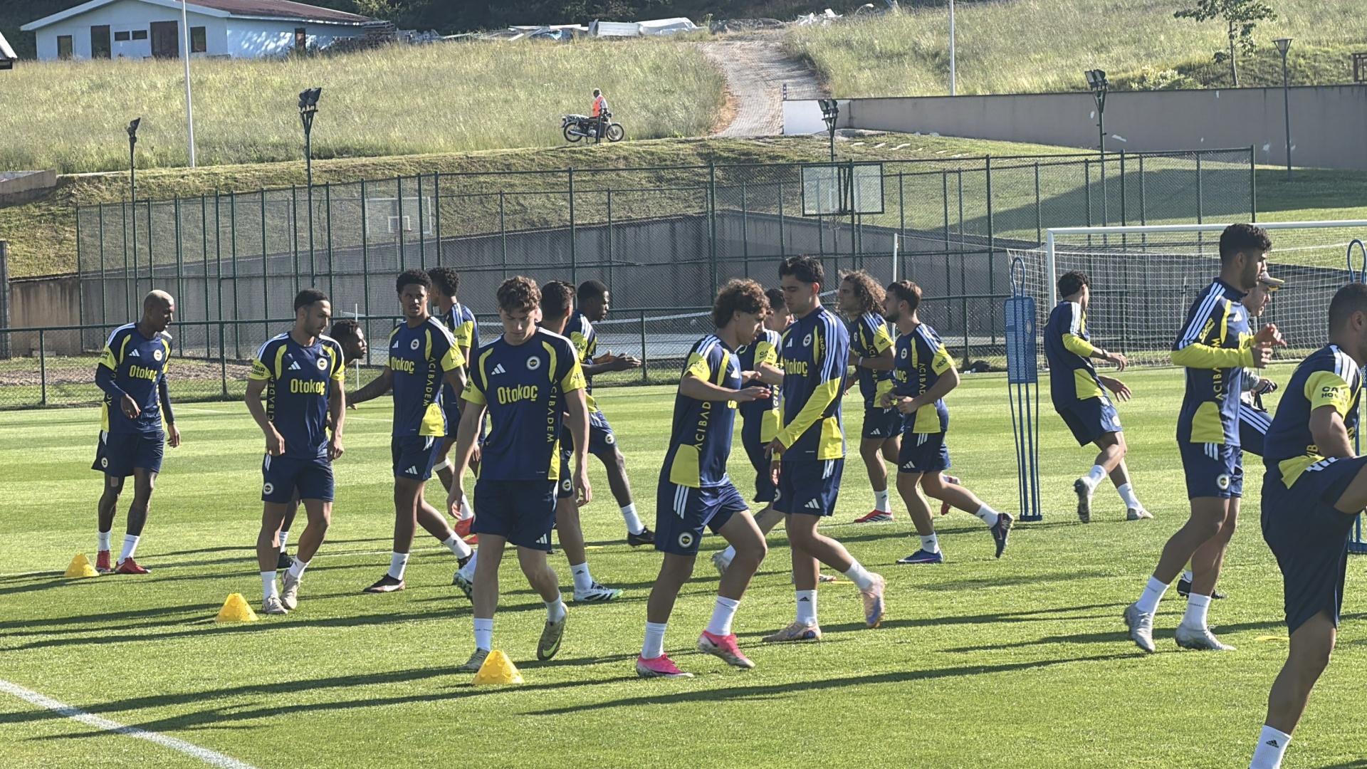 Fenerbahçe'de Talisca ve Asensio takımla çalıştı