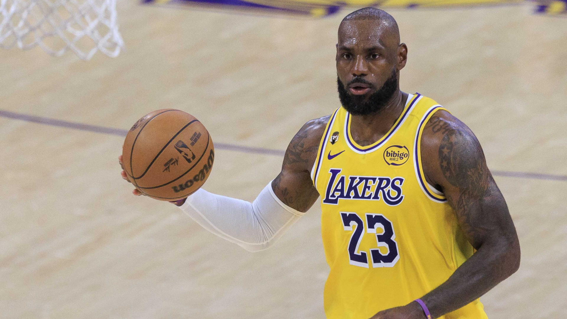 Los Angeles Lakers, LeBron James ile Yollarını Ayırdığını Duyurdu