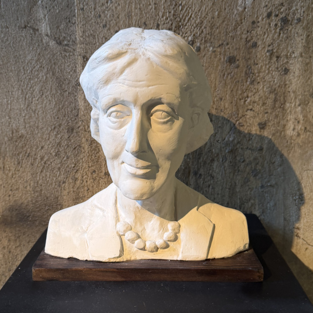'Virginia Woolf: Kıyılar Arasında Yankılar' sergisi açıldı