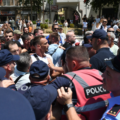 Protestolar bir aydır sürüyor