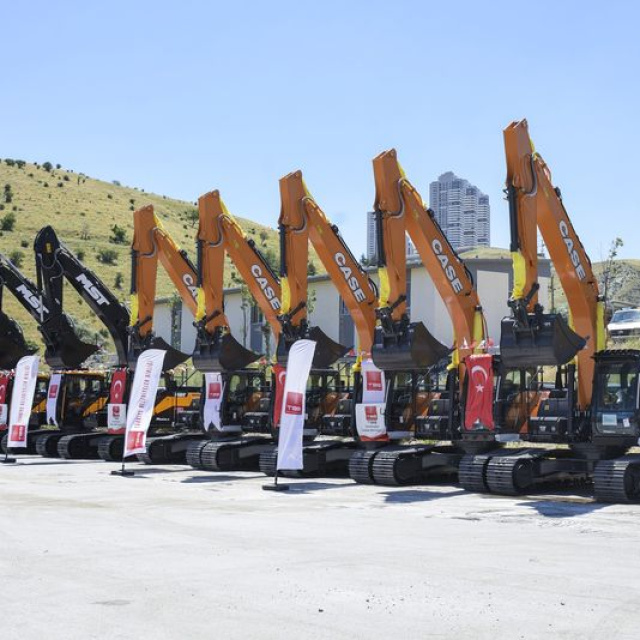 TBB'den 121 belediyeye yeni hizmet aracı