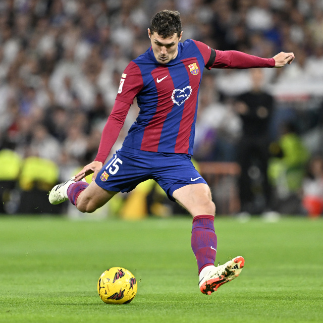 Christensen 2 yıl daha Barça'da!