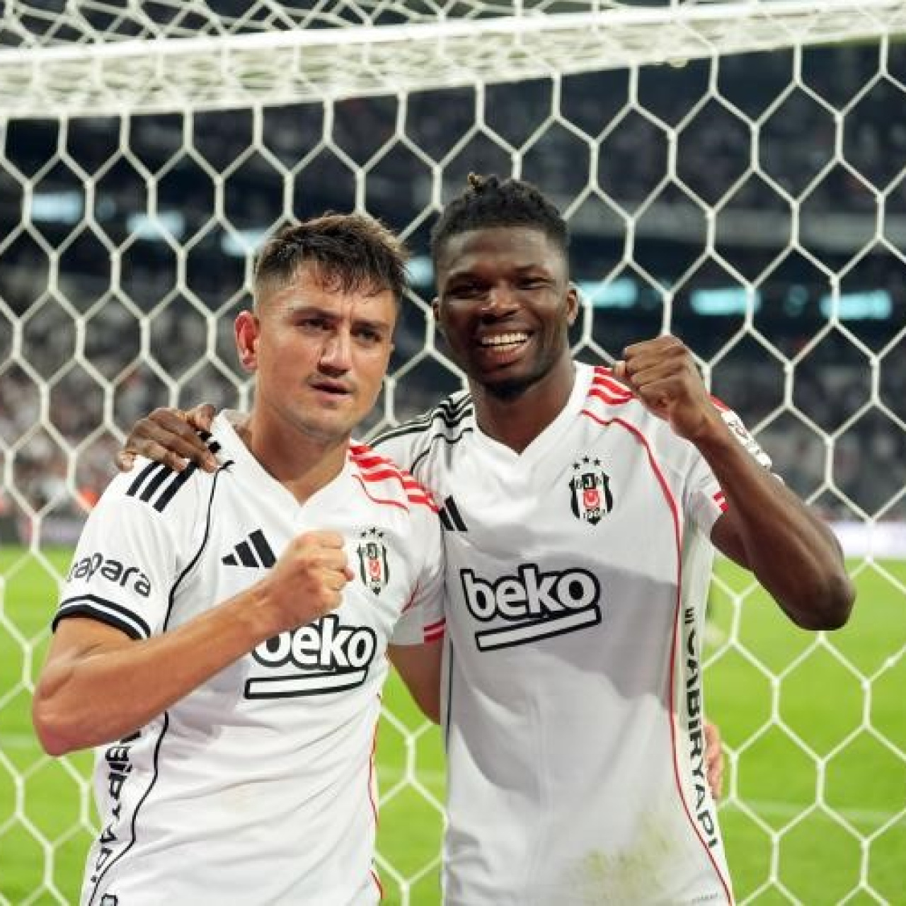 Beşiktaş, Cengiz ve El Bilal'e veda etti!