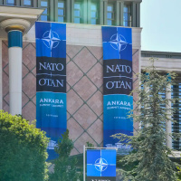 Bir zamanlar gelen yabancı devlet adamlarını yatıracak yatağı bile olmayan Türkiye, NATO Zirvesi’ni şimdi bu binada yapıyor!