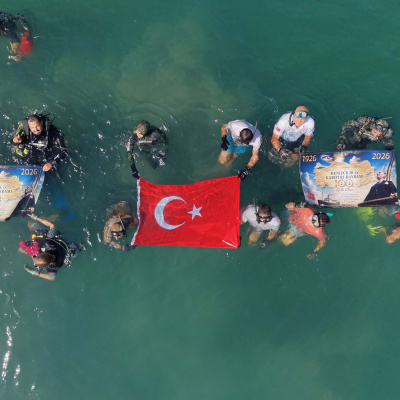 Denizden 370 kilo atık çıktı