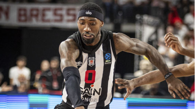 Beşiktaş, Mathews'le yollarını ayırdı