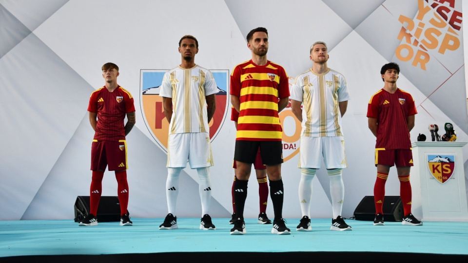 İşte Kayserispor'un yeni sezon formaları!