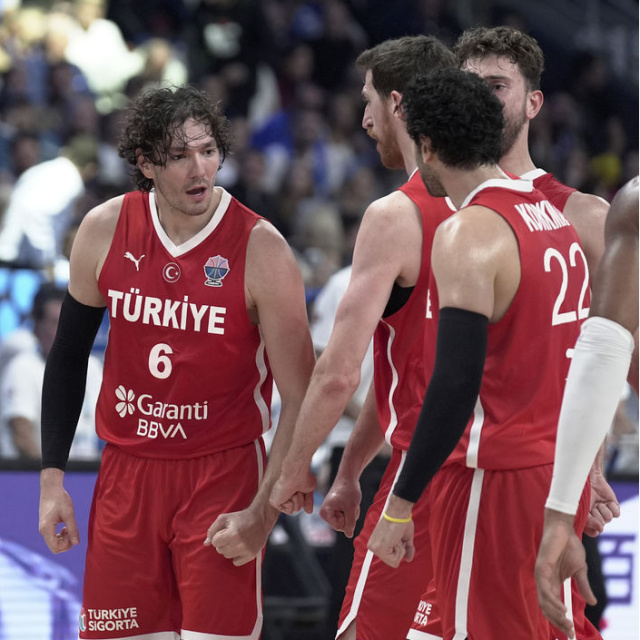 İşte 12 Dev Adam'ın Bosna kafilesi!