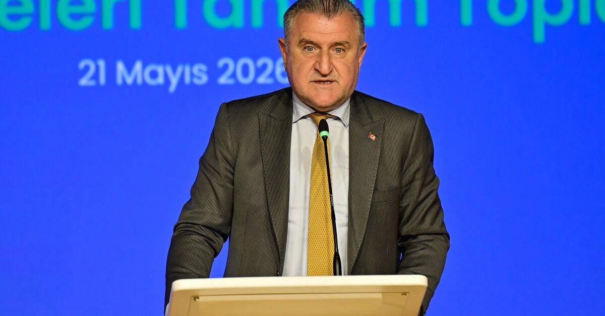 Bakan Bak'tan 12 Dev Adam'a tebrik!