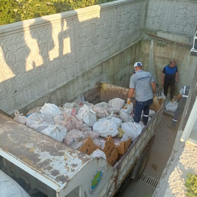 5,5 ton etiketsiz et ürünü imha edildi