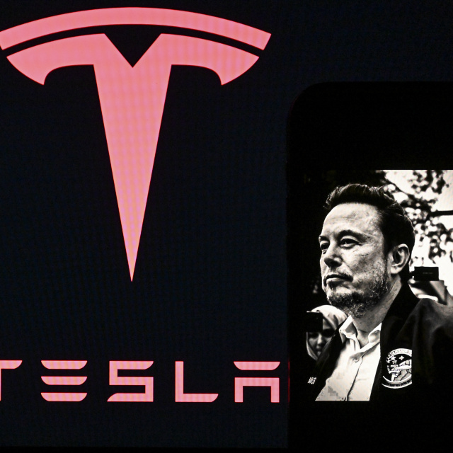 Tesla hisseleri yüzde 7 düştü