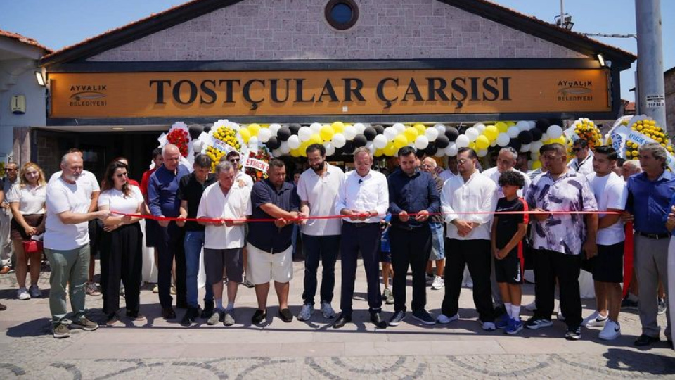 Ayvalık Tostçular Çarşısı'nda yeni dönem