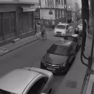 İnanılmaz ölüm! Başına beton parçası düştü!