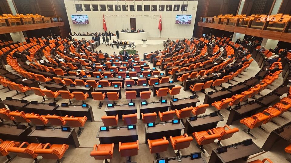 Ak Parti'den 30 maddelik teklif