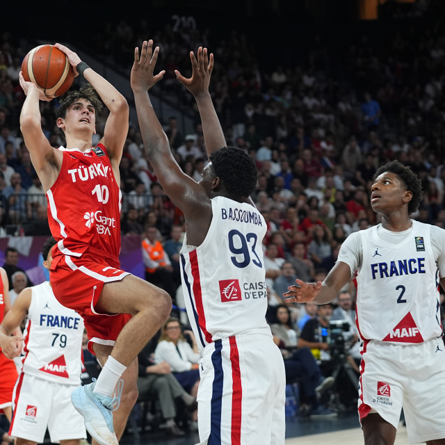 U17 Millilerimiz yarı finalde!