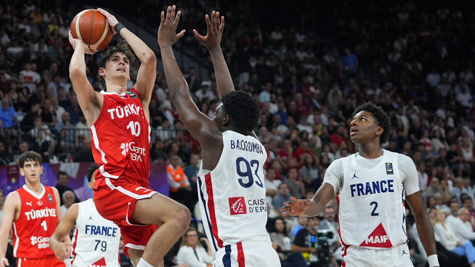 U17 Millilerimiz yarı finalde!