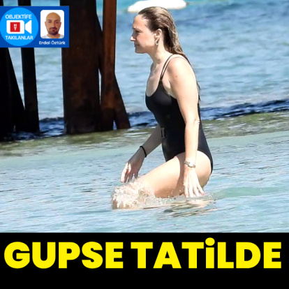 Gupse Özay denizde