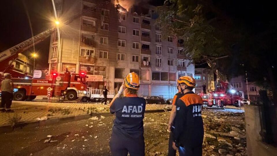 Tekirdağ'da apartmanda patlama: 2 ölü, 5 yaralı