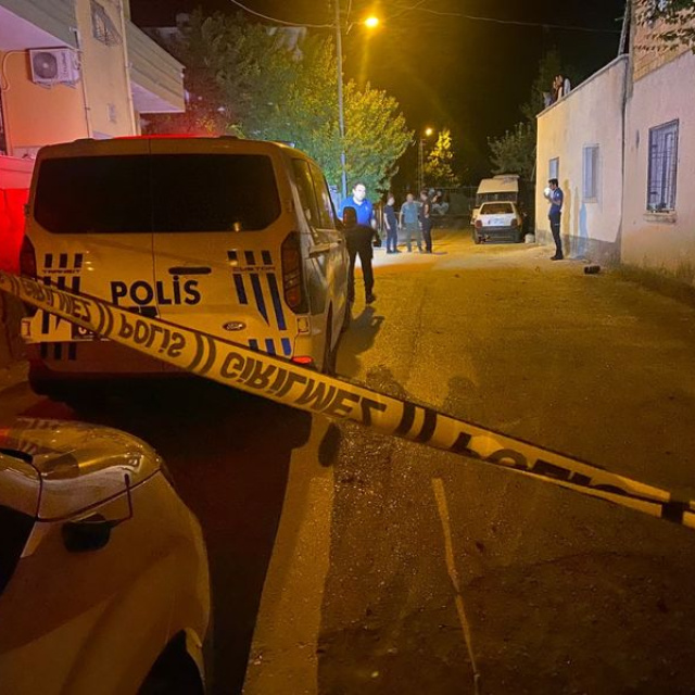 Adana'da silahlı kavga: 1'i ağır 4 yaralı