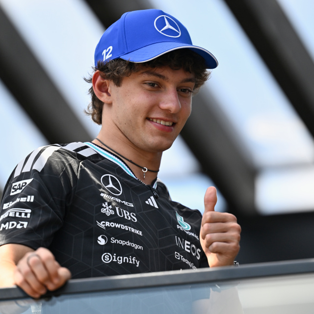 Sprint yarışını kazanan Kimi Antonelli!