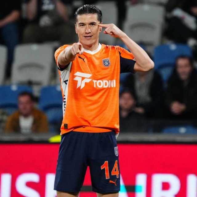 Başakşehir, Shomurodov'un bonservisini aldı!