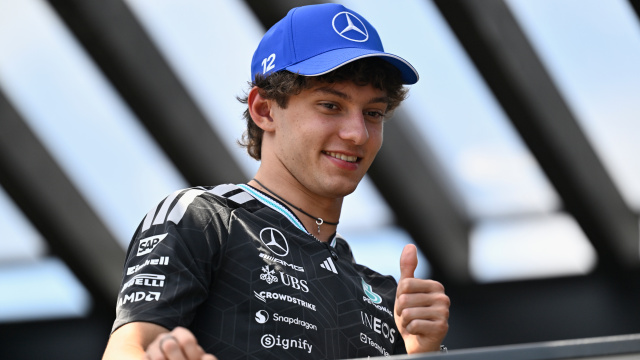 Britanya'da pole pozisyonu Antonelli'nin!