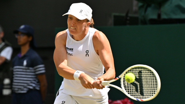 Swiatek elendi, Zverev son 16 turuna kaldı!