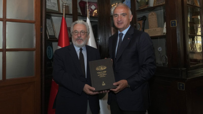 Bakan Ersoy IRCICA'nın çalışmalarını inceledi
