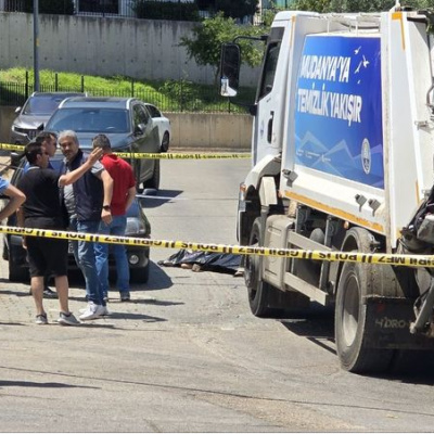 Çöp kamyonunun altında can verdi
